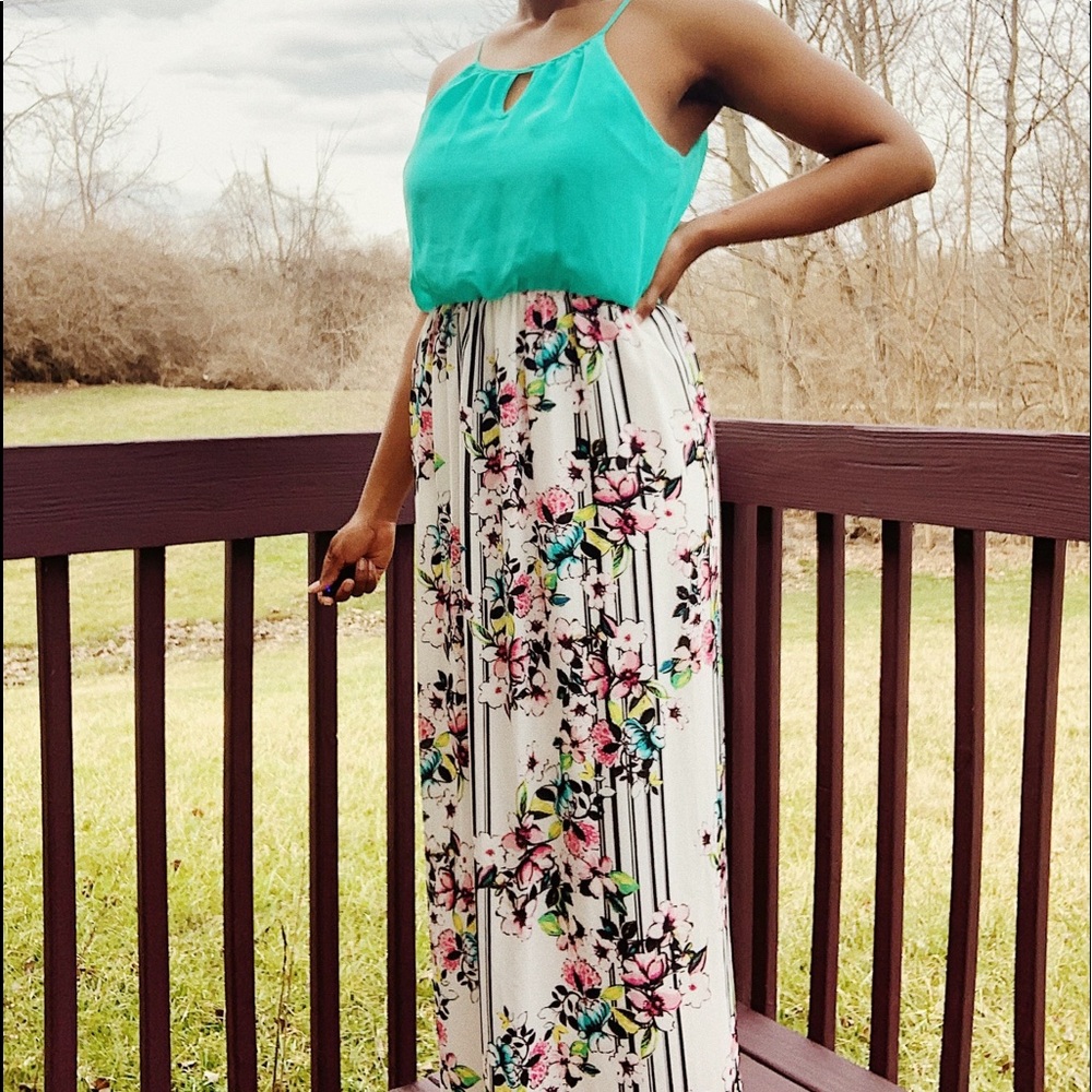 Sleeveless Teal and Floral Maxi Dress - Elegant Summer Style - Picture 2 of 5